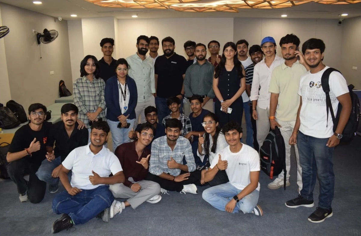 Group photo of the attendees at the Build with cognee event at PW IOI